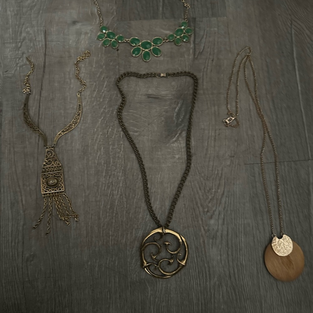Vintage necklace set.
